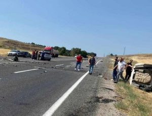 elazığ’da otomobil ile cip çarpıştı: 1 ölü 5 yaralı