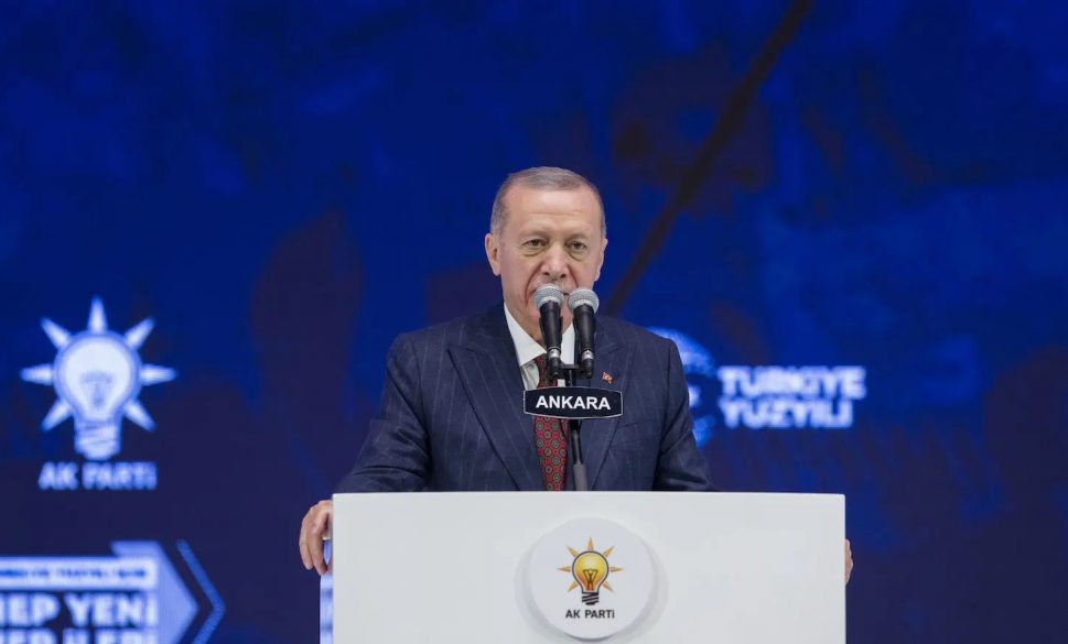 erdoğan yeni̇den genel başkan seçi̇ldi̇