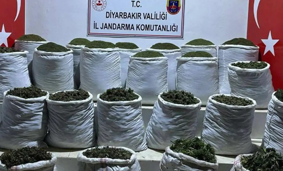Diyarbakır’da bir ton 148 kilo esrar ele geçirildi