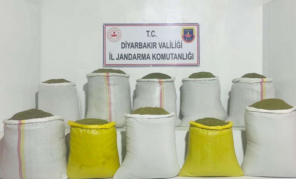diyarbakır’da 536 kilogram esrar 994 uyuşturucu madde ele geçirildi